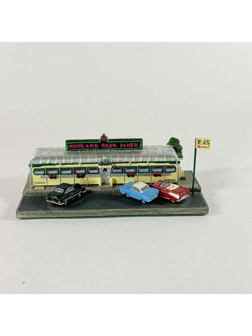 Danbury Mint 1993 Highland Park Diner Model Vintage Collectible